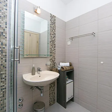 Apartment With A Parking Space Brela, Makarska - 20221
